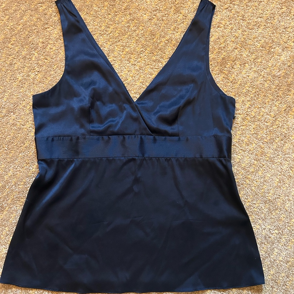 Theory Tullullah Sleeveless Top Black sz M